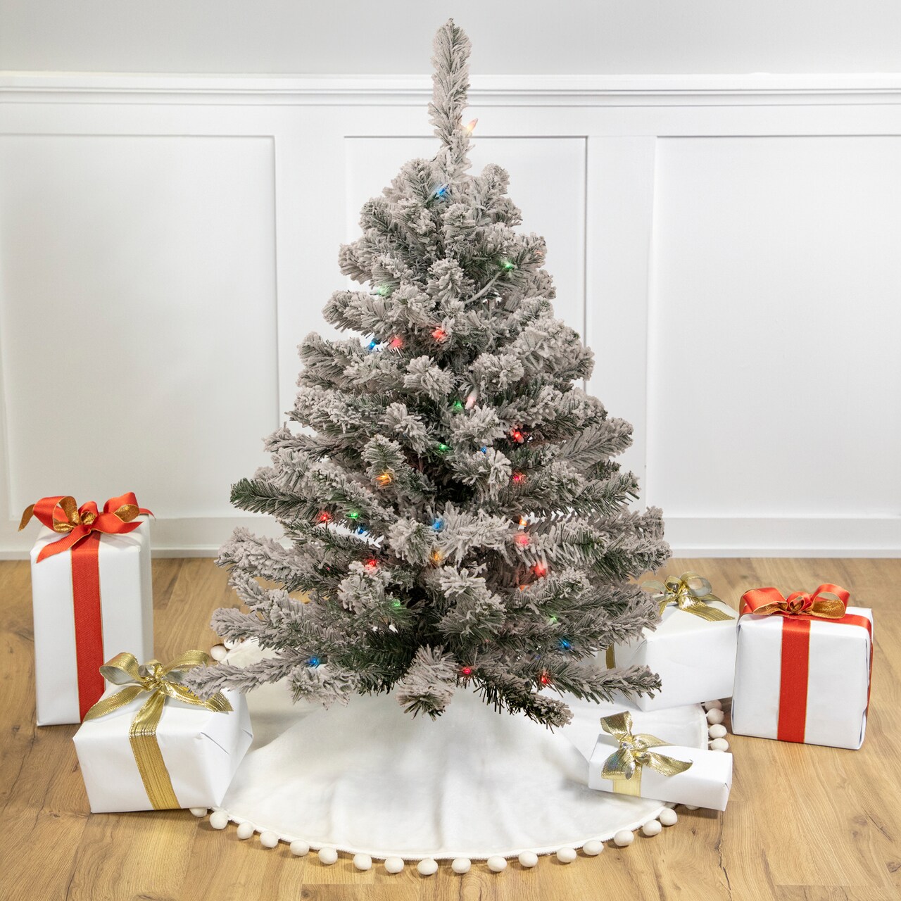 Northlight Pre-Lit Medium Heavily Flocked Madison Pine Artificial Christmas Tree - 3' - Multi Lights